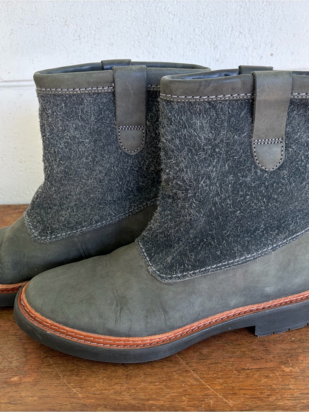Clarks Women's Trace Fern Combi Leather Boots Size 7.5M in Dark Gray